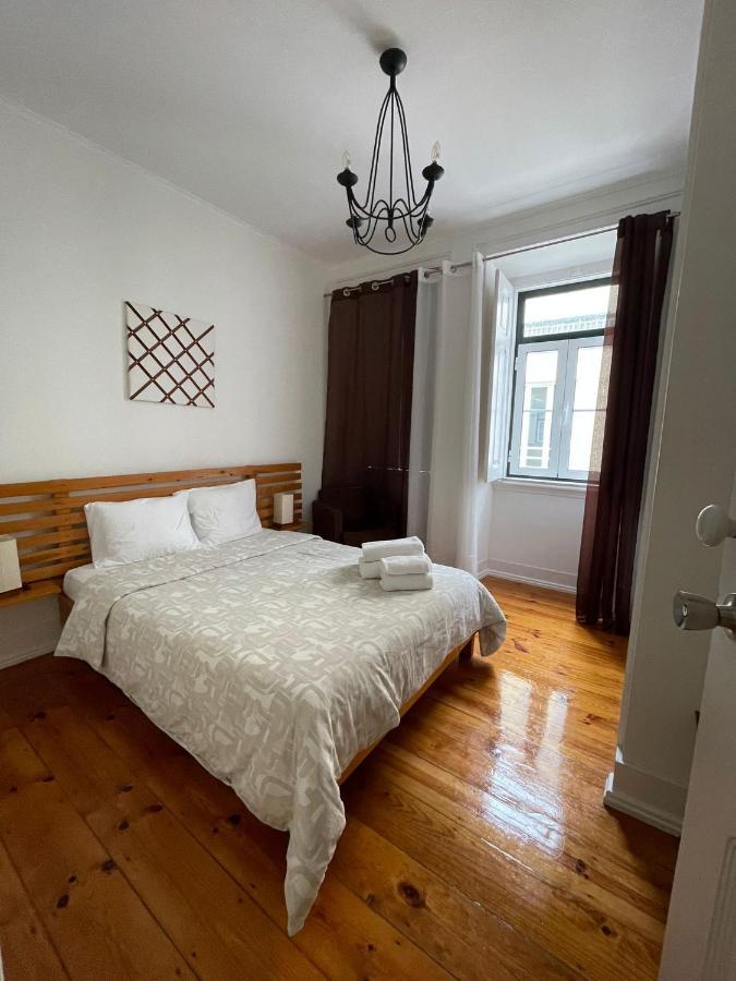 Rustic M2 R1 - Amazing Double Room With Shared Bathroom Lisbona Esterno foto